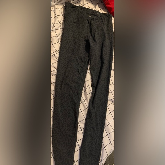 Tuffs Athletics Leggings in Leopard Print, Size Women’s Small - Picture 4 of 4